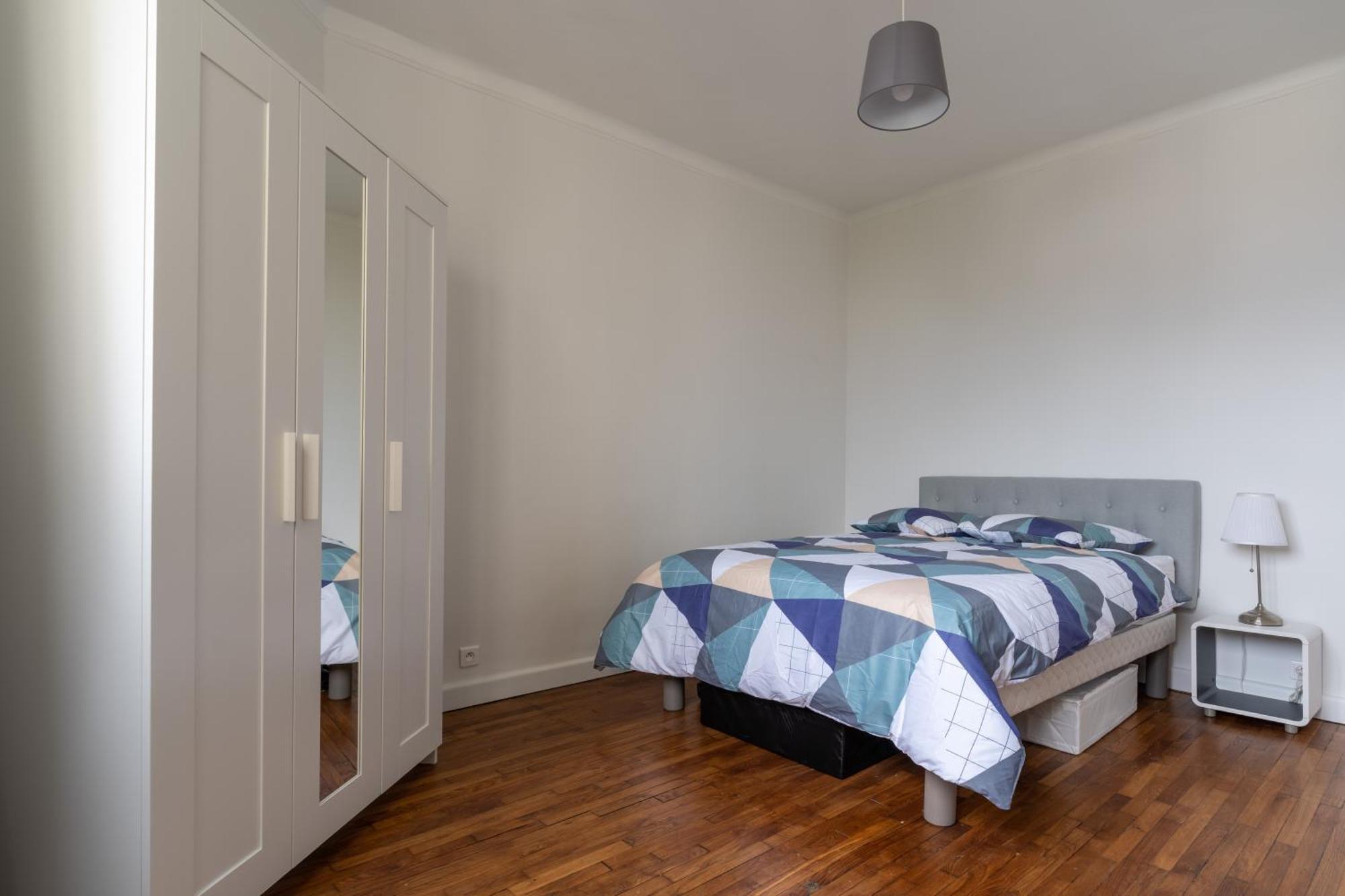 Appartement Charmant 2 pièces pour 4 personnes à Courbevoie Extérieur photo